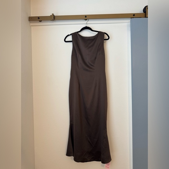 NWT PrettyLittleThings Chocolate Brown Boat Neck Satin Fishtail Midi Dress-US 6 - Picture 2 of 14